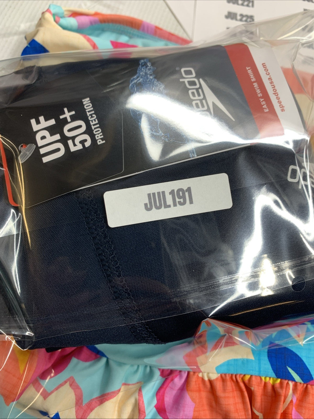 Men's Speedo Easy Short Sleeve Loose Fit Swim Tee Shirt Navy Black Size Large