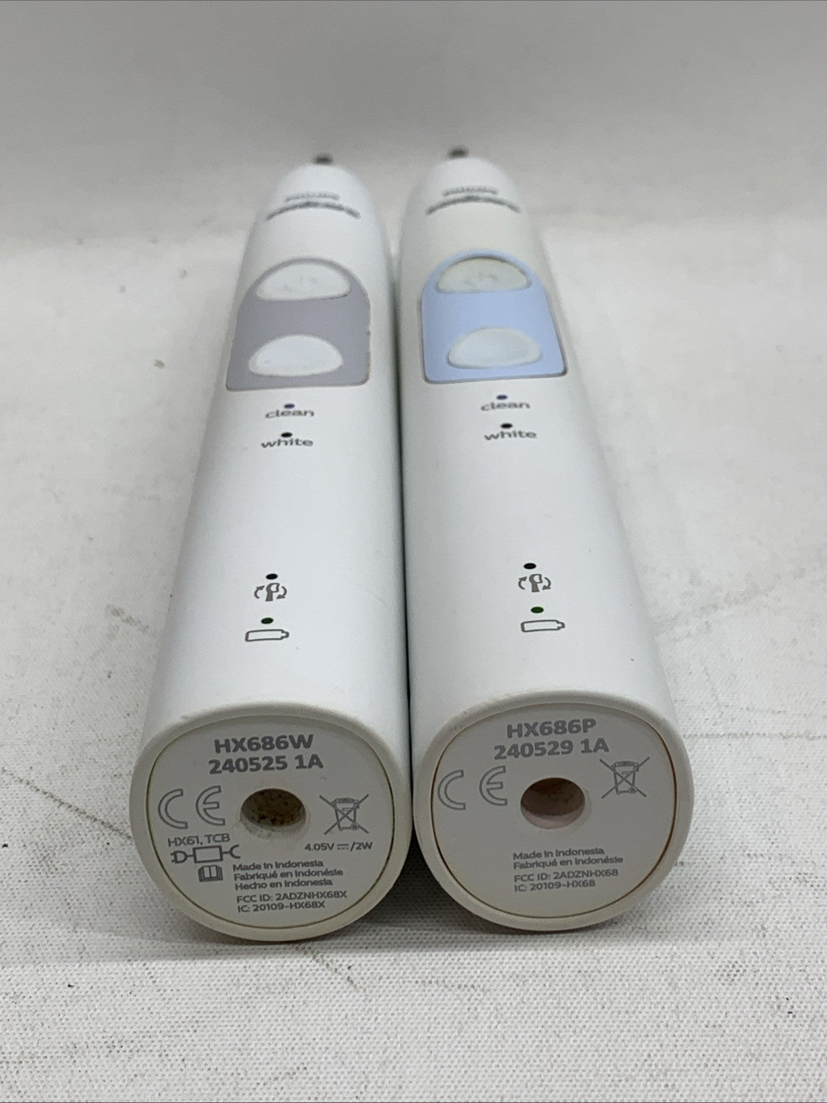 2 Philips Sonicare Optimal Clean Electric Toothbrush HX686W w/Case Charger USED