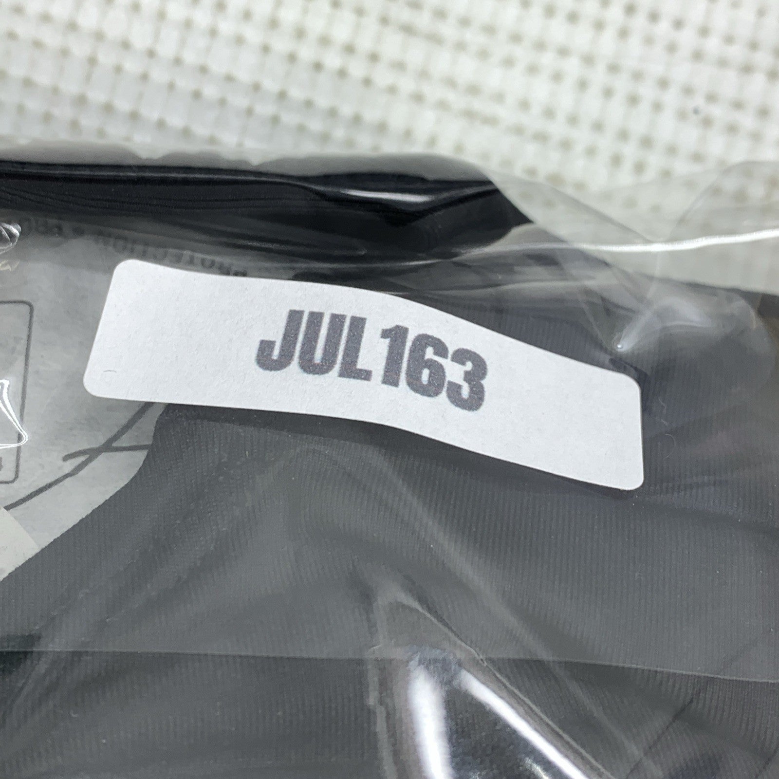 AnneCole Women's Standard Classic One Piece Swimsuit Size 10 Black Swimwear