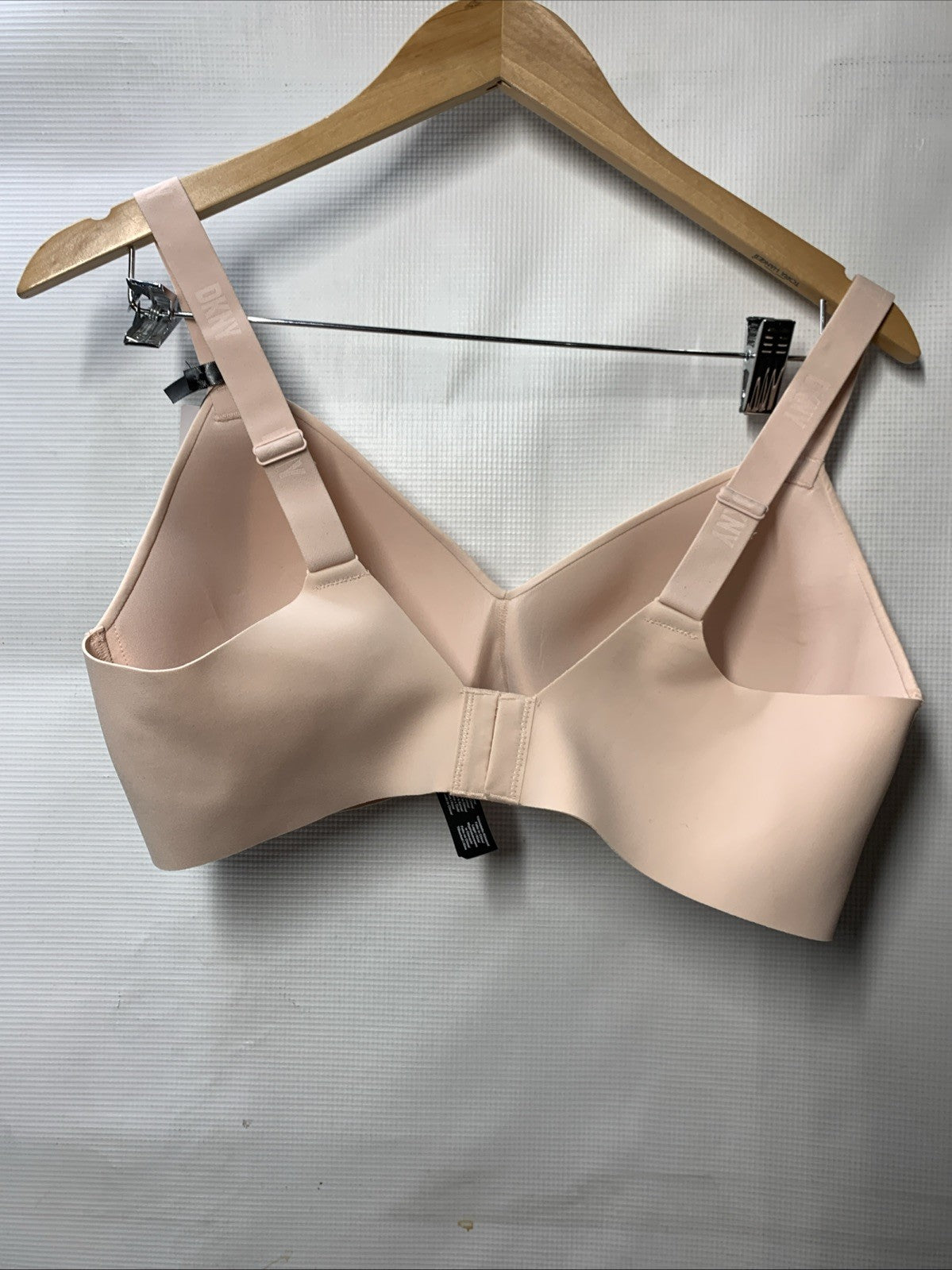 DKNY DK7934 Active Comfort Wirefree T-Shirt Bra Blush Seamless Opaque Size 38D