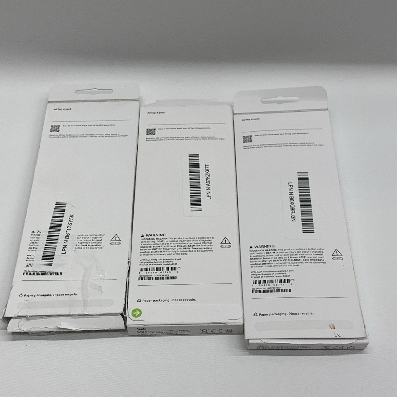 Apple AirTag 2nd Gen 4 Pack Tracker Tracker for Keychain Wallet & More Lot Of 3