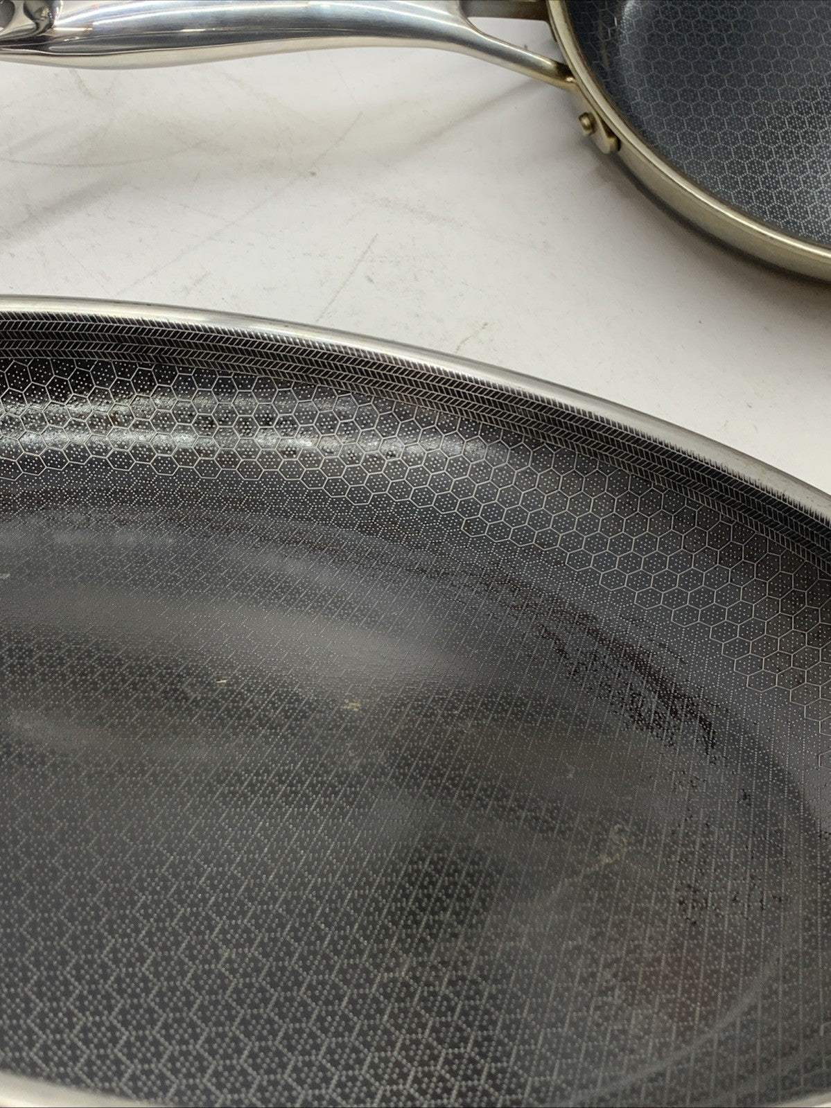 HexClad Hybrid Nonstick Cookware 7-Piece Pan Set with Cover Lid and Wok - USED