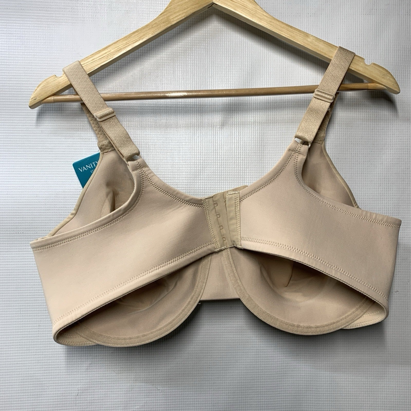 Vanity Fair Beauty Back Smoothing Full Figure Minimizer Bra 76080 42DD Beige