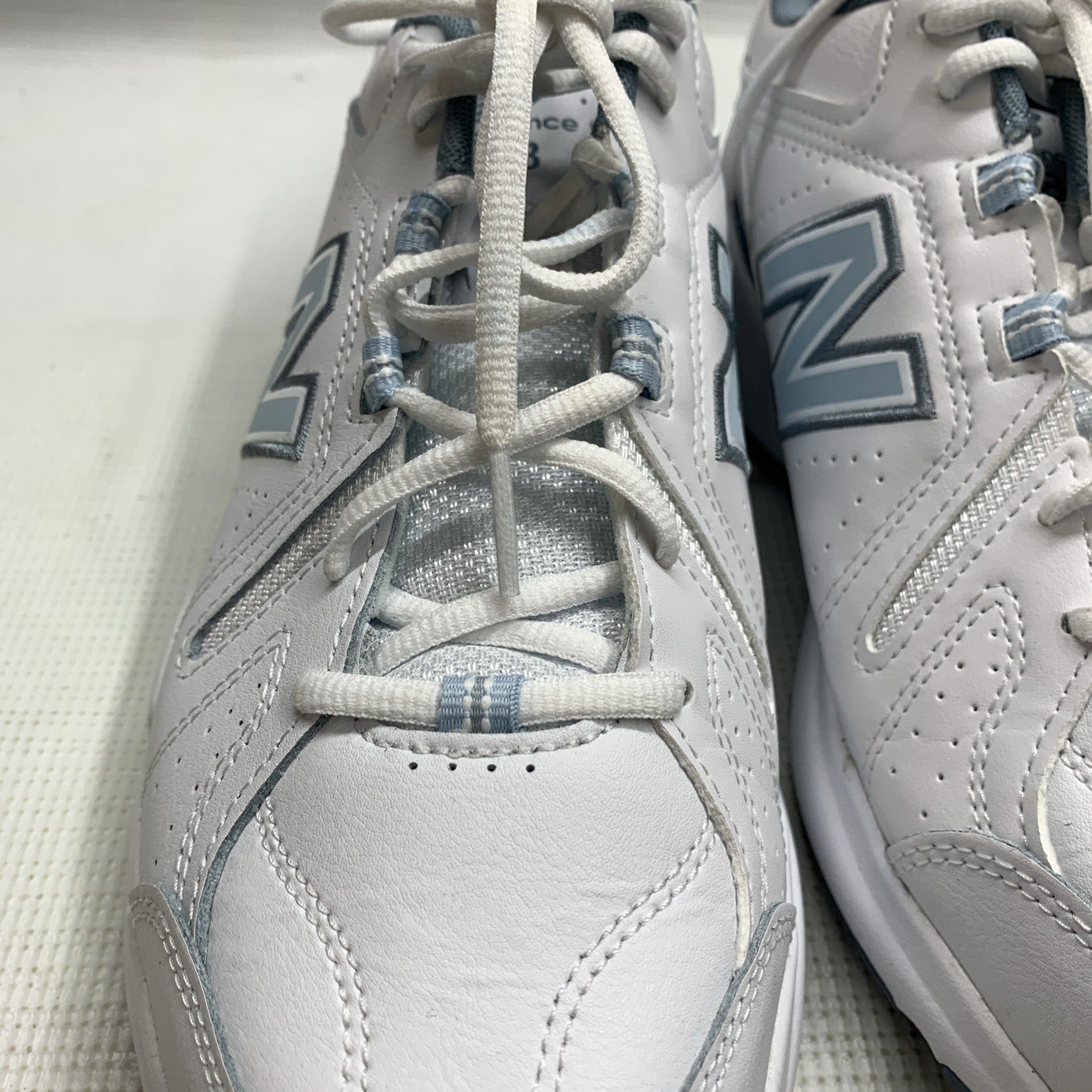New Balance 608 V5 Womens 10.5 Men's 9 Walking Shoes White Blue Casual Sneakers