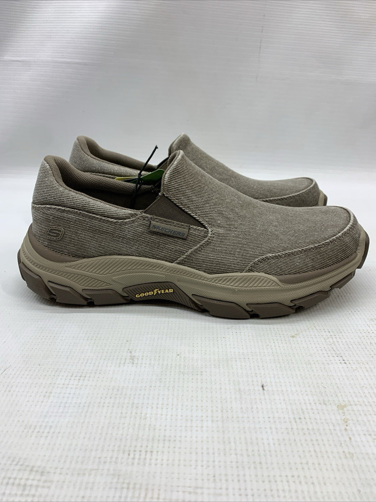 Skechers Respected-Fallston Slip-Ons Men's Size 8.5 Canvas Goodyear Grip Taupe