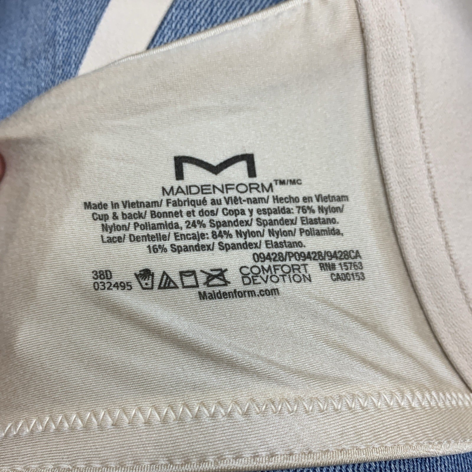 Maidenform 09428 Women's Natural Boost Demi Bra Hook & Eye Opaque Underwire 38D