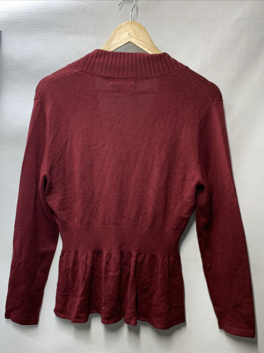 Women's Cardigan Slim Fit Casual Defined Waist Long Sleeve Size M Dark Maroon