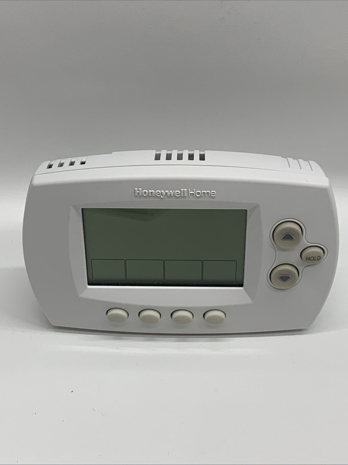 Honeywell Wi-Fi 7-Day Programmable Smart Thermostat RTH6580WF Control Anywhere