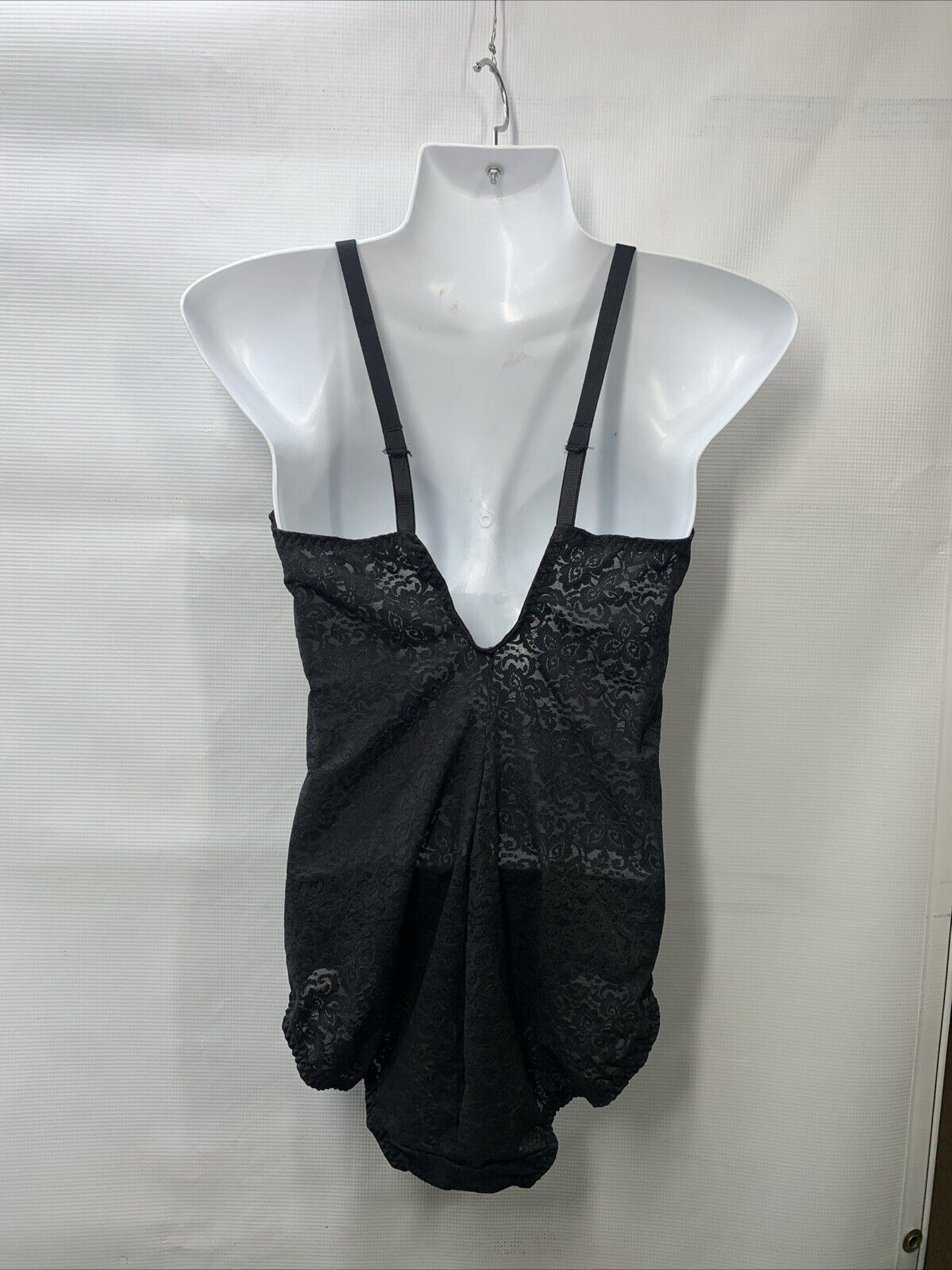 Bali Black Lace Smooth Firm Control Bodysuit Size 36C DF8L10-XBK Body Shapewear