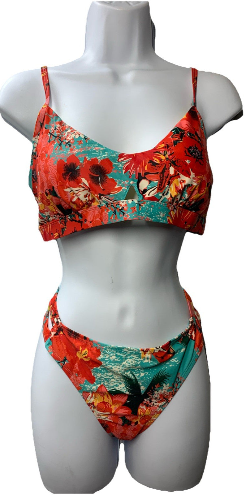 RELLECIGA Low Waisted Bikini Set Scoop Neck Cutout Two Piece Swimsuit Floral Med