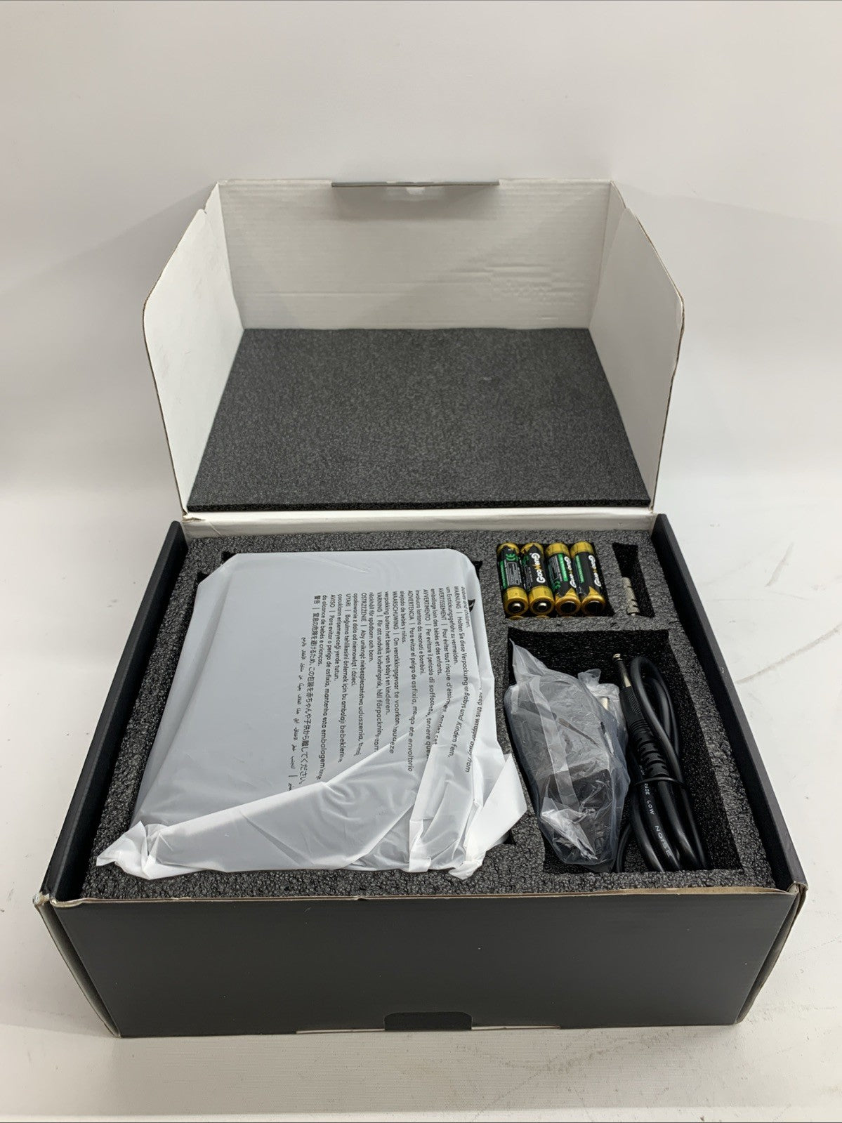 Melonare MWM-41 Wireless Microphone System, UHF Compact Cordless Mic Set w/4x10