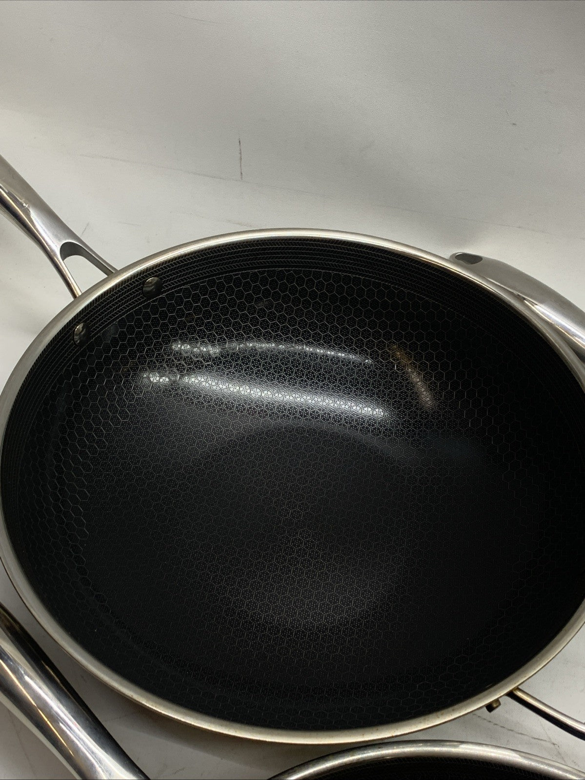 HexClad Hybrid Nonstick Cookware 7-Piece Pan Set with Cover Lid and Wok - USED
