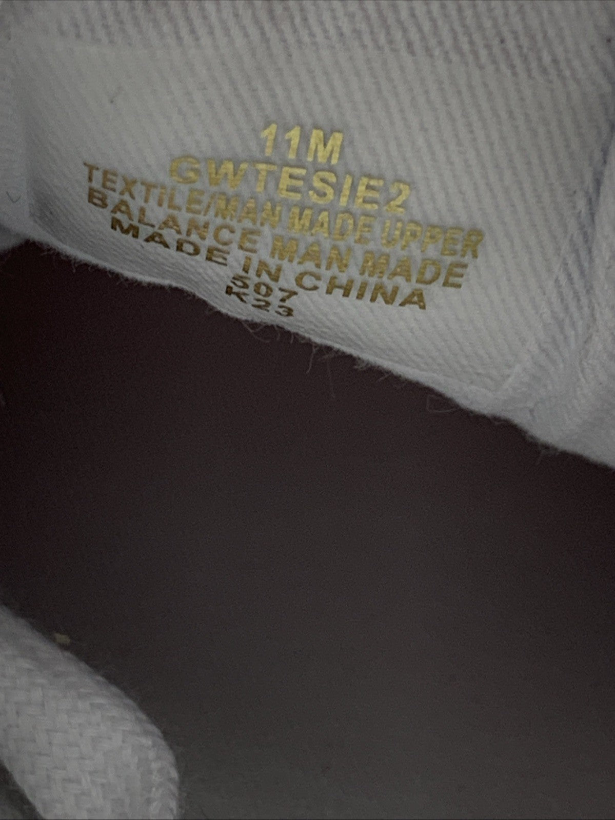 GUESS Tesie Women's Lace-Up Shoes GWTESIE2 Size 11M Chunky Platform Sneaker Pink