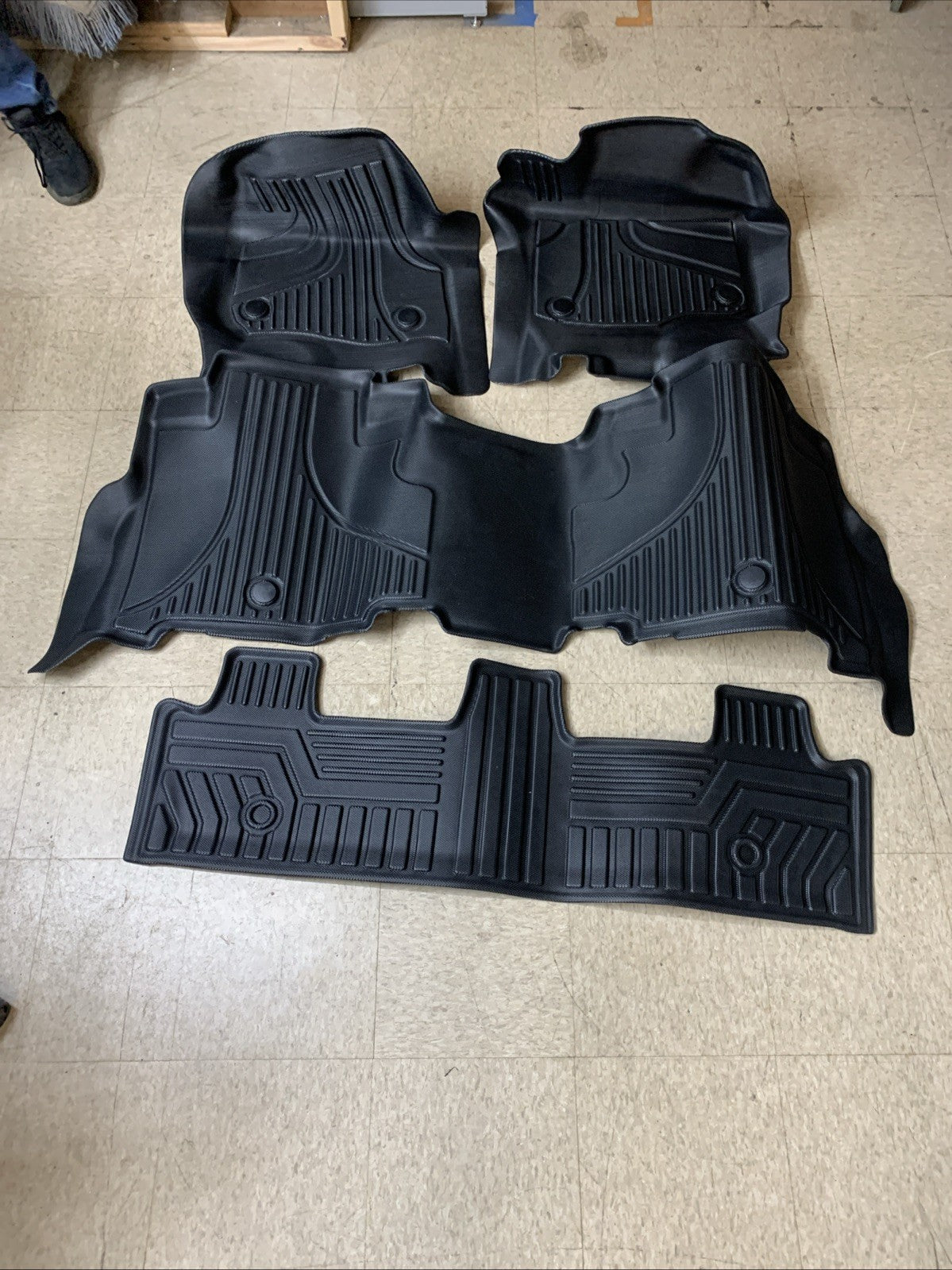 Floor Mats for 2018-2025 Ford Expedition/Expedition Max/Expedition Limited Black