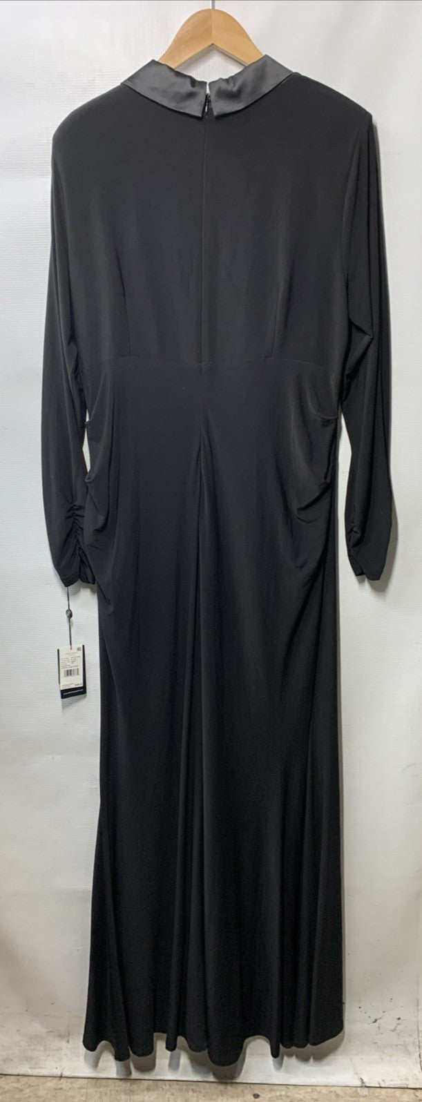 Adrianna Papell Tuxedo V-Neck Stretch Tuxedo Long Sleeve Maxi Dress Black Sz 18