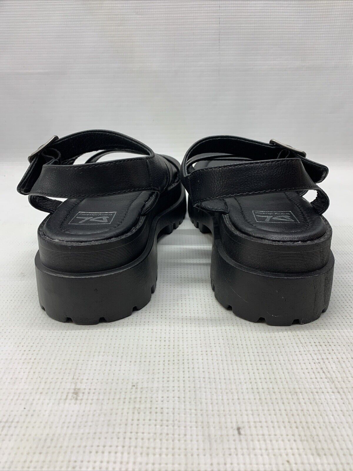 Dirty Laundry Womens Platform Gladiator Sandals Baddie Wedge Buckle Black Size 9