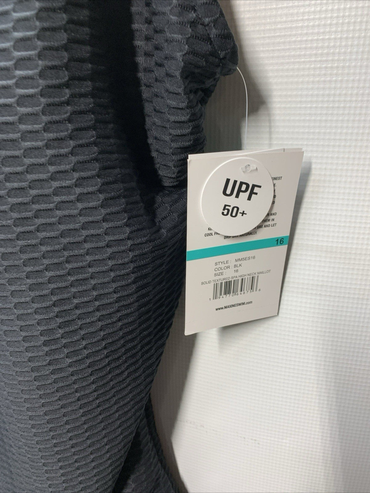 Maxine Of Hollywood Size 16 Solid Texture Spa High Neck Maillot Black UPF 50+