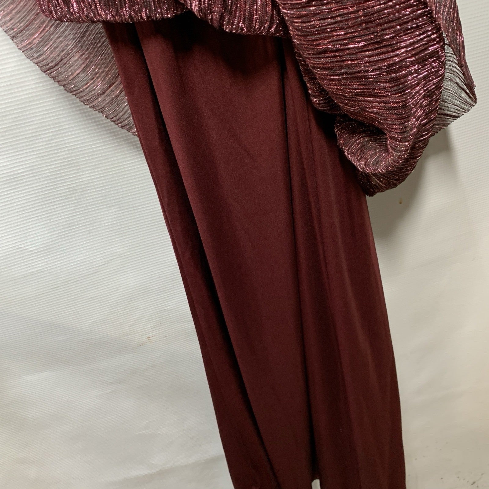 Adrianna Papell Women's Metallic Crinkle Gown Dress Size 4 Party/Cocktail Formal