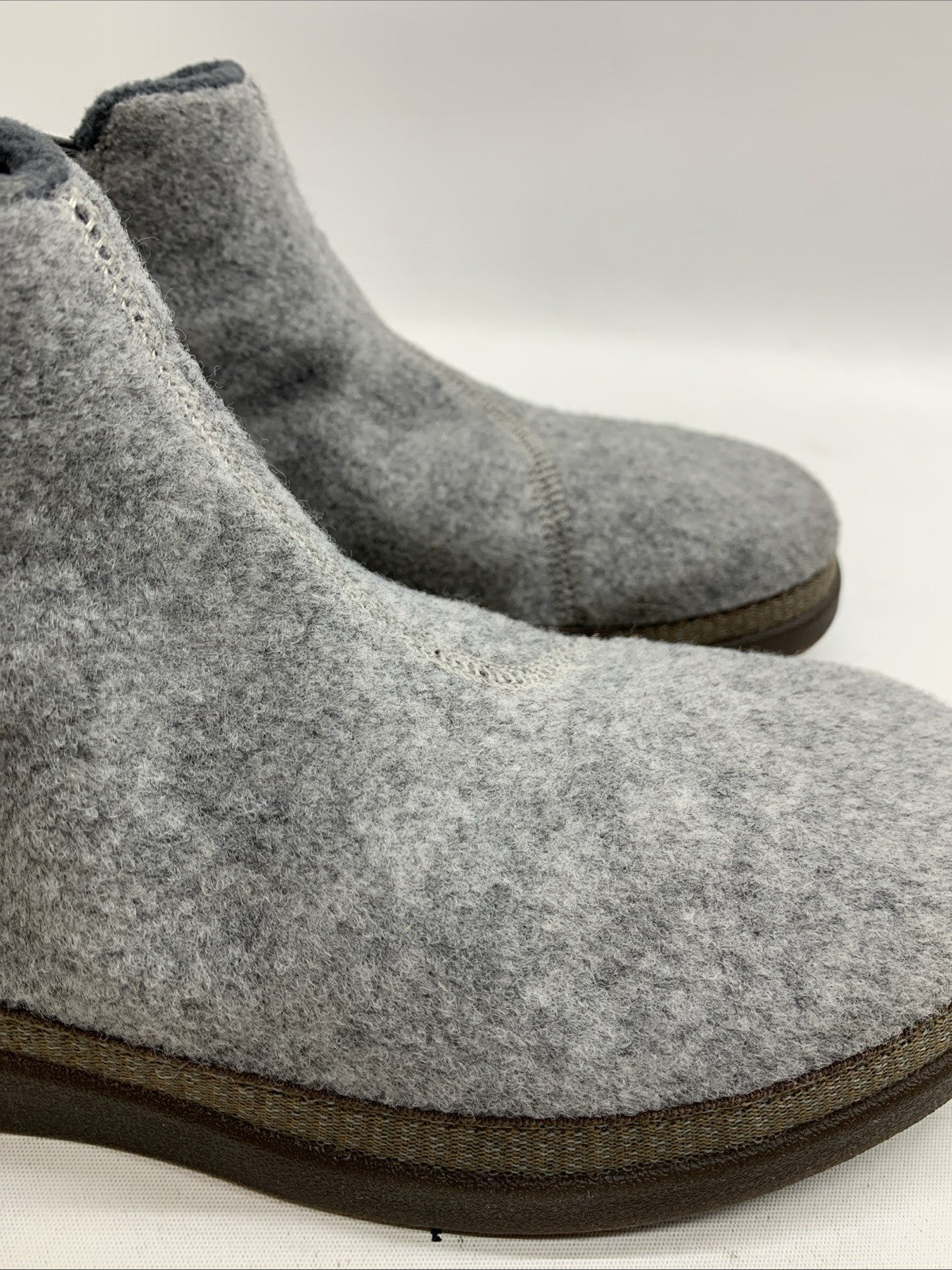 Chaco Revel Men's Chelsea V-Gore Size 8 Slip-On Winter Boots Gray JCH107497