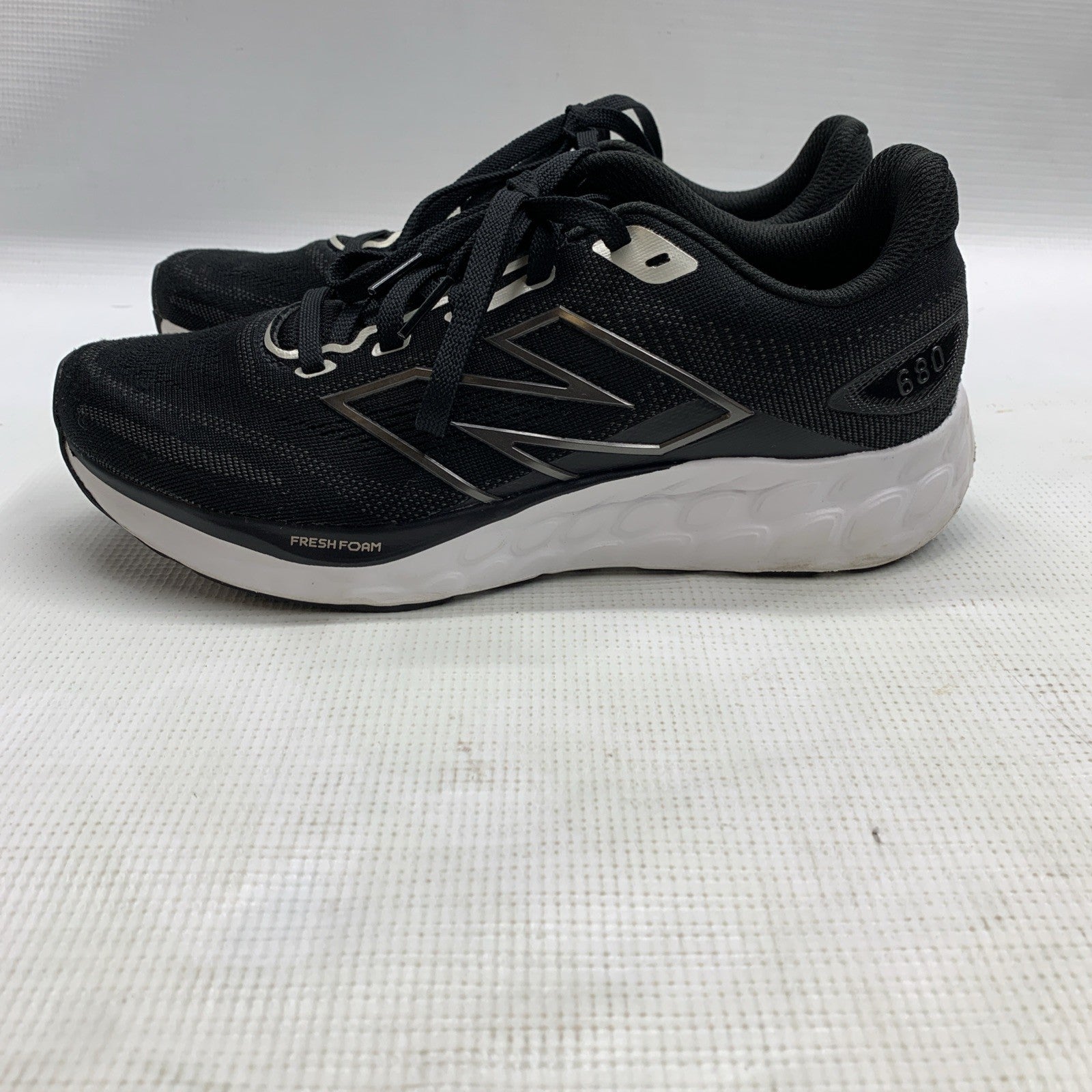 New Balance Women's Warisek4 Black Running Shoes Arishi v4 8.5 Lace-up Sneaker