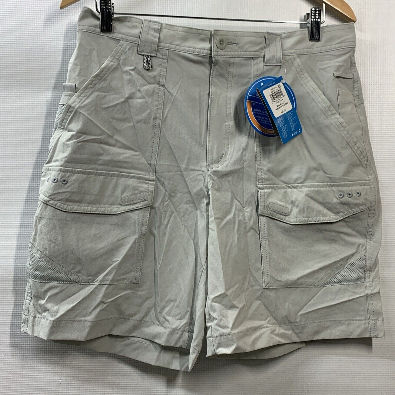 Columbia Mens Permit III Shorts Gray Size Medium with Hand, Back, Cargo Pockets