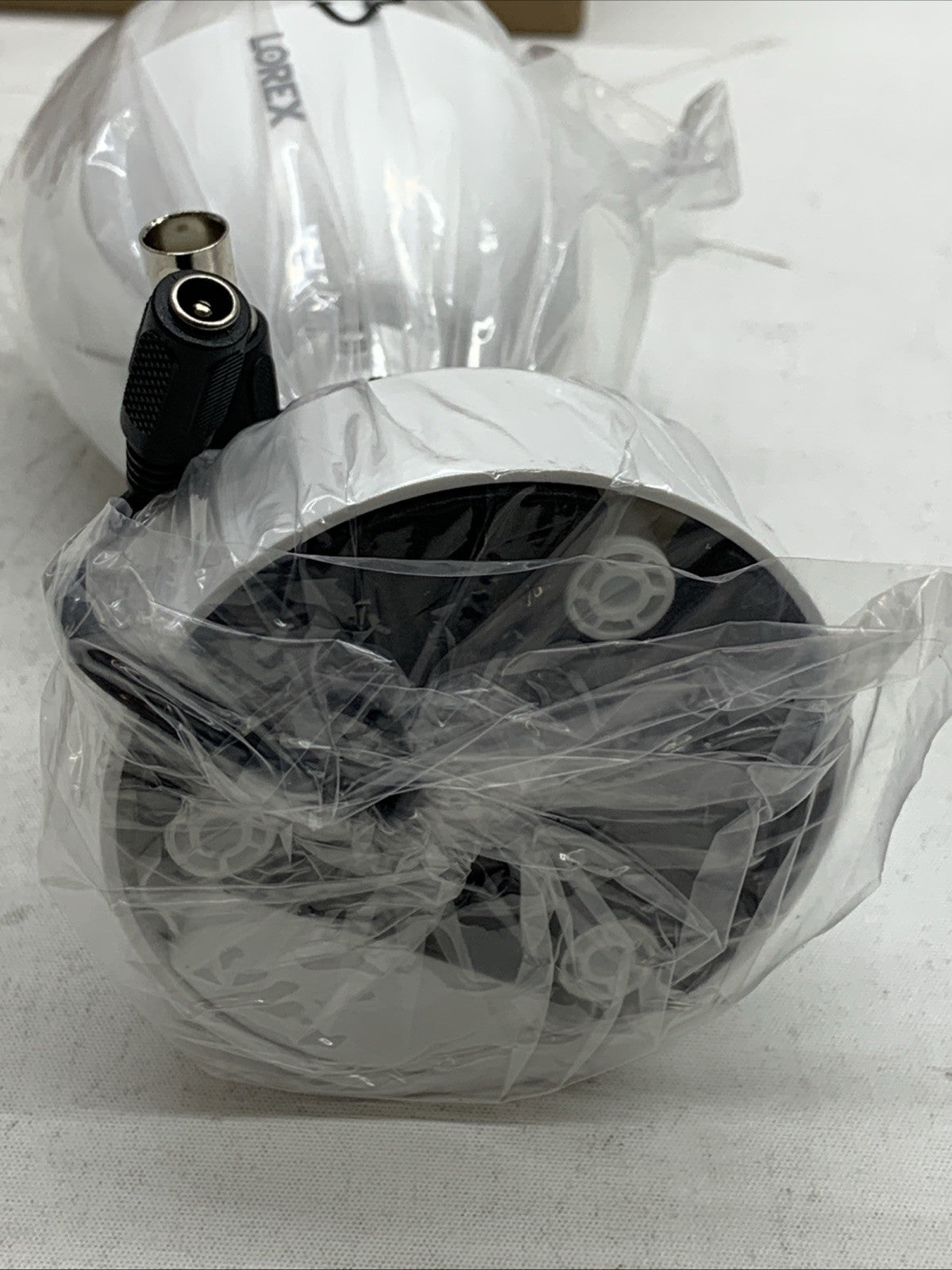 Lorex 4K Ultra HD CVI 8MP Active Deterrence Bullet Security Camera C883DA-Z