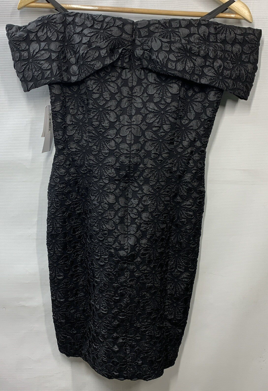 Donna Morgan Women's Cute Mini Cocktail Dress Black Size 6 Raised Floral Print