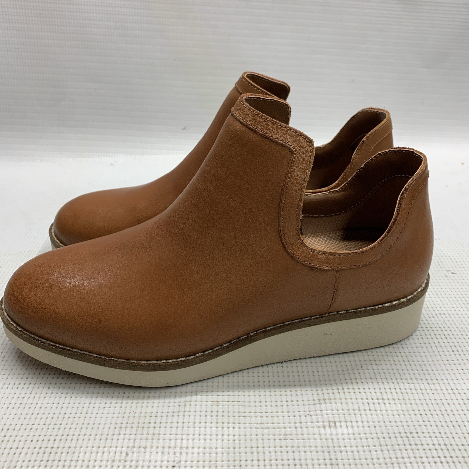 Softwalk Woodbury S2260-215 Women's Leather Ankle & Booties Boots Size 6.5M