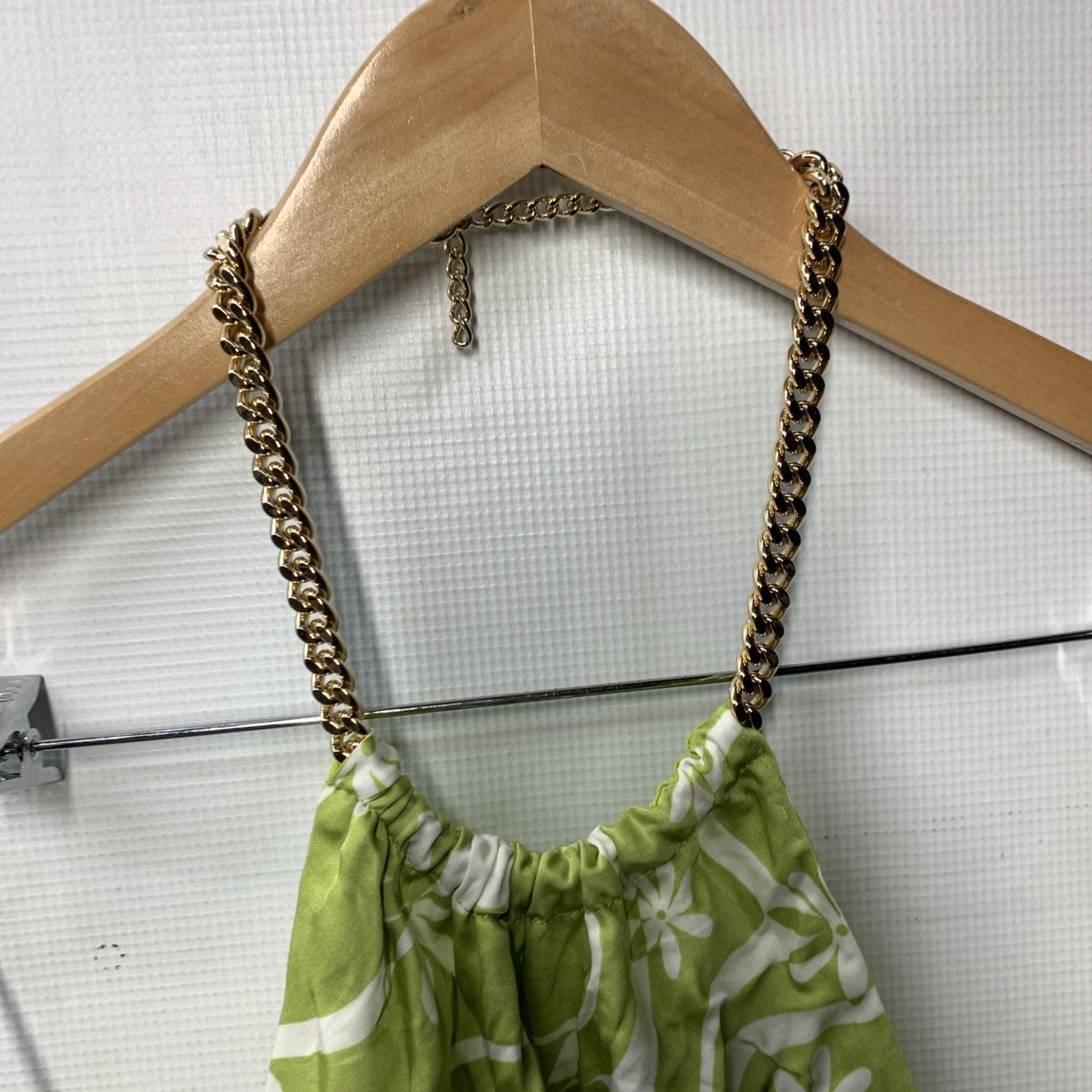 Light green ASTR Women's The Label Laylin evening dress in XS, stylish party dress with elegant design and sleeveless style.