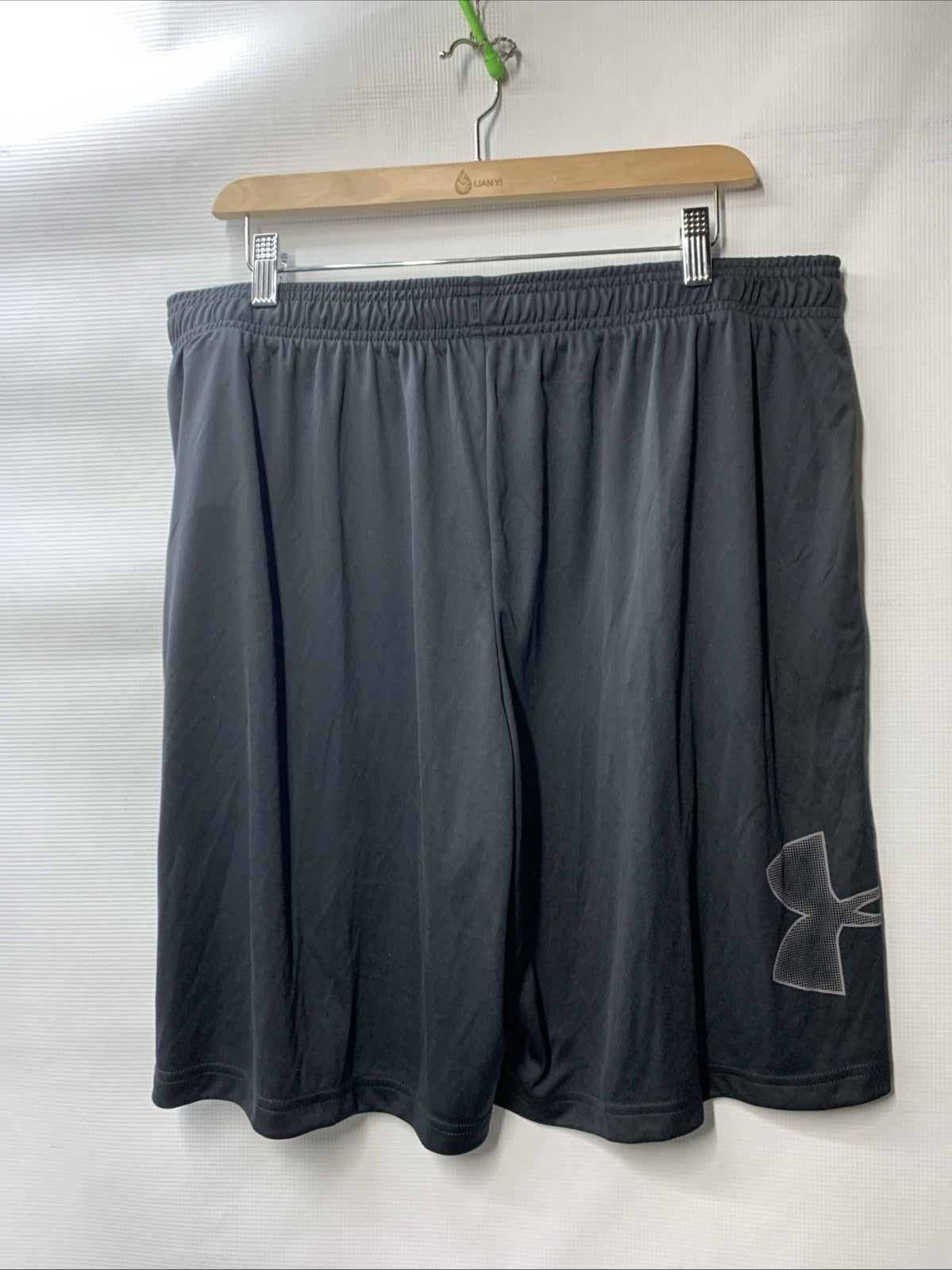 Under Armour Men's Tech Graphic Shorts Loose Fit Size XL Black Loose 1306443