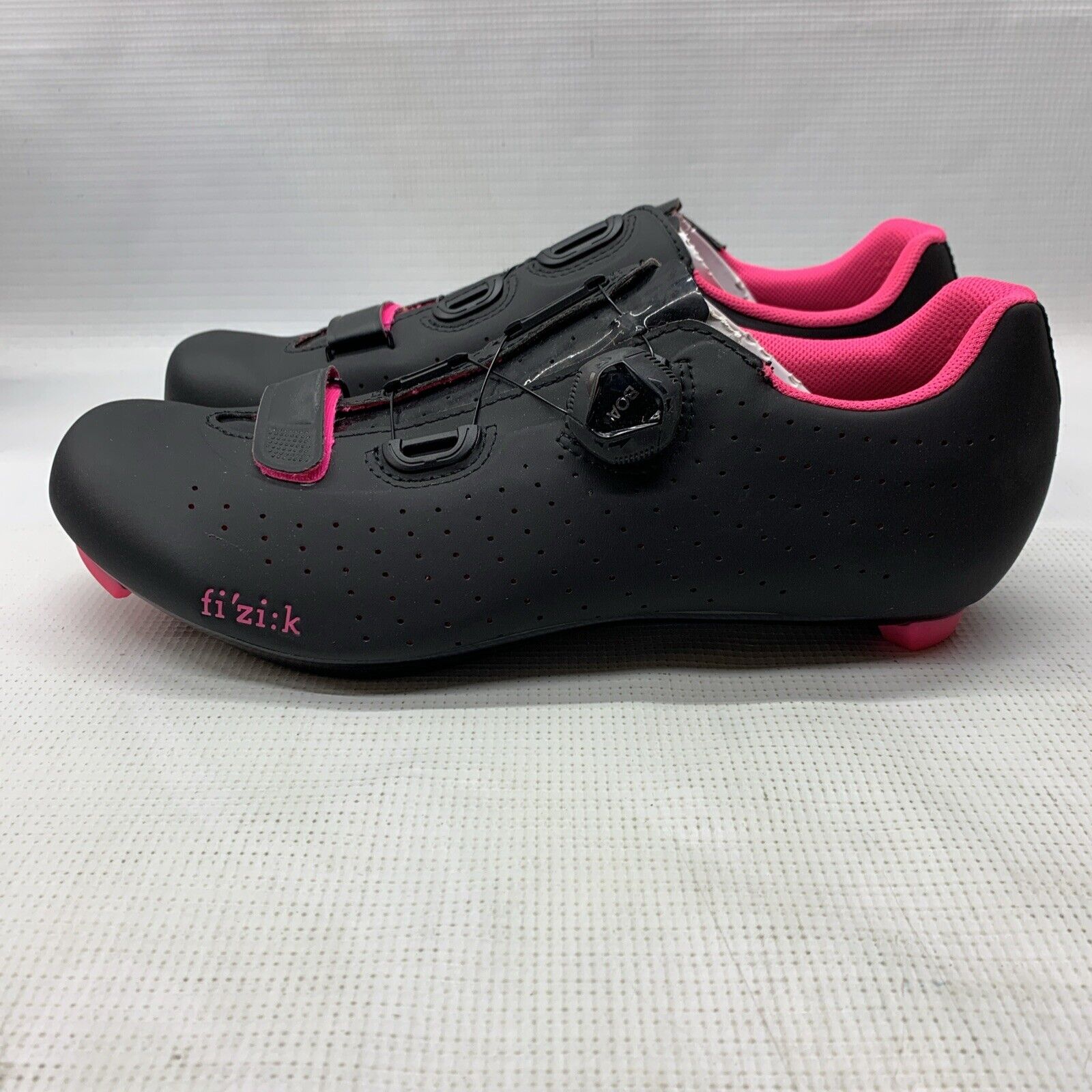 Fizik Road Shoes Tempo R5 Overcurve Black/Pink Fluo TPR5OCMI2-1092 Size 10 1/4