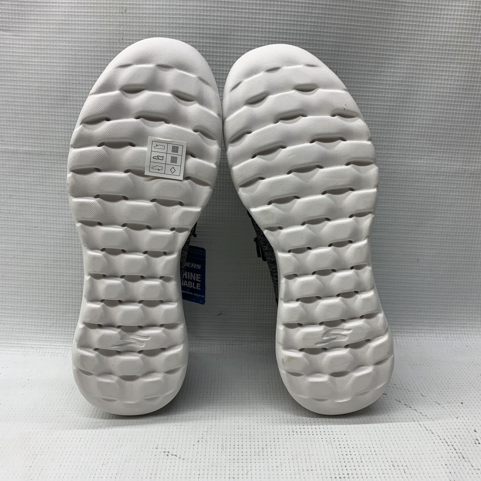 Skechers GoWalk Joy Ibis Women Athletic Sneaker Hands Free Slip-in 124646 Size 8