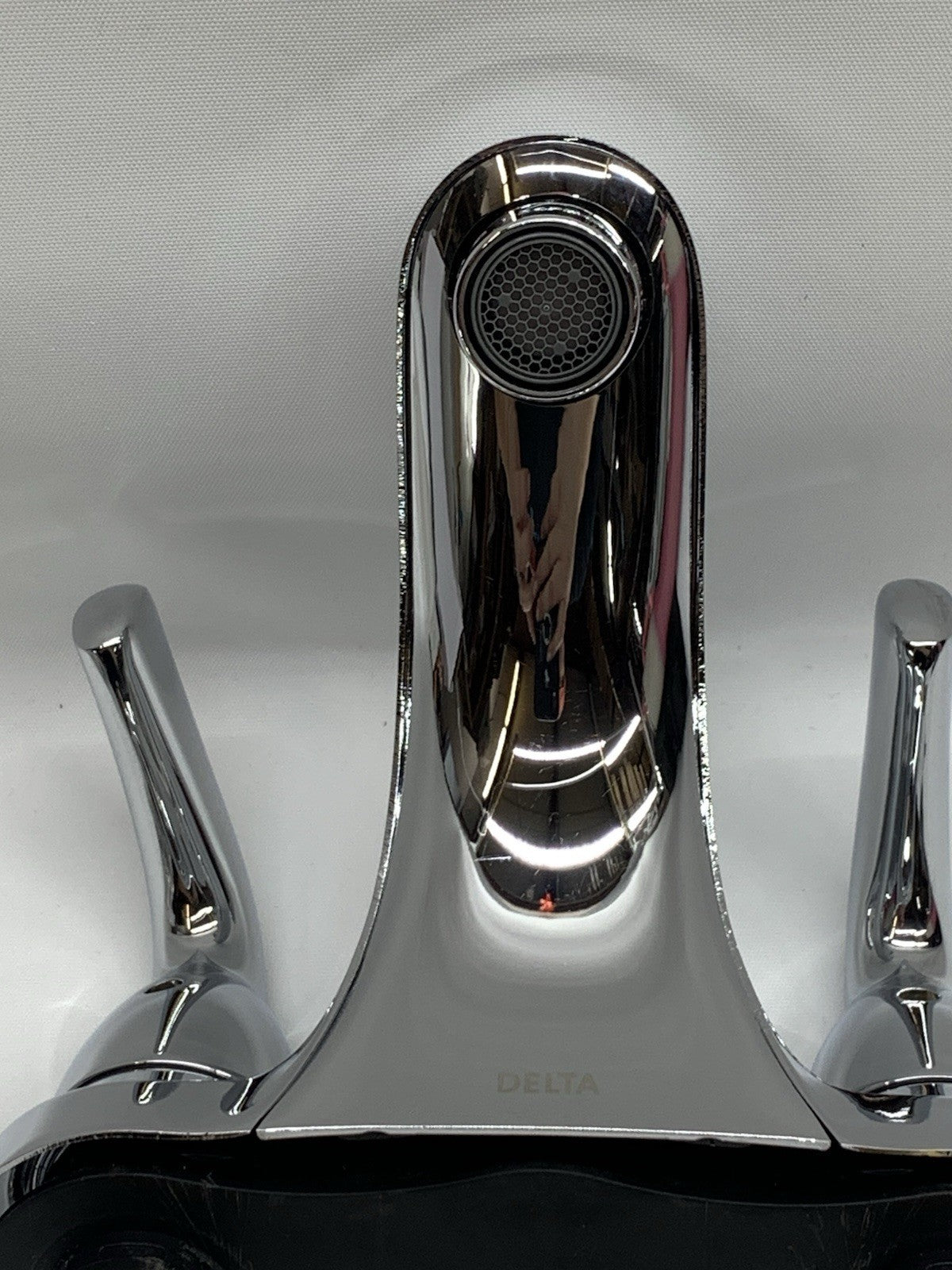Delta B2510LF Centerset Bathroom Faucet Chrome 2-Handle Bathroom Sink Faucet