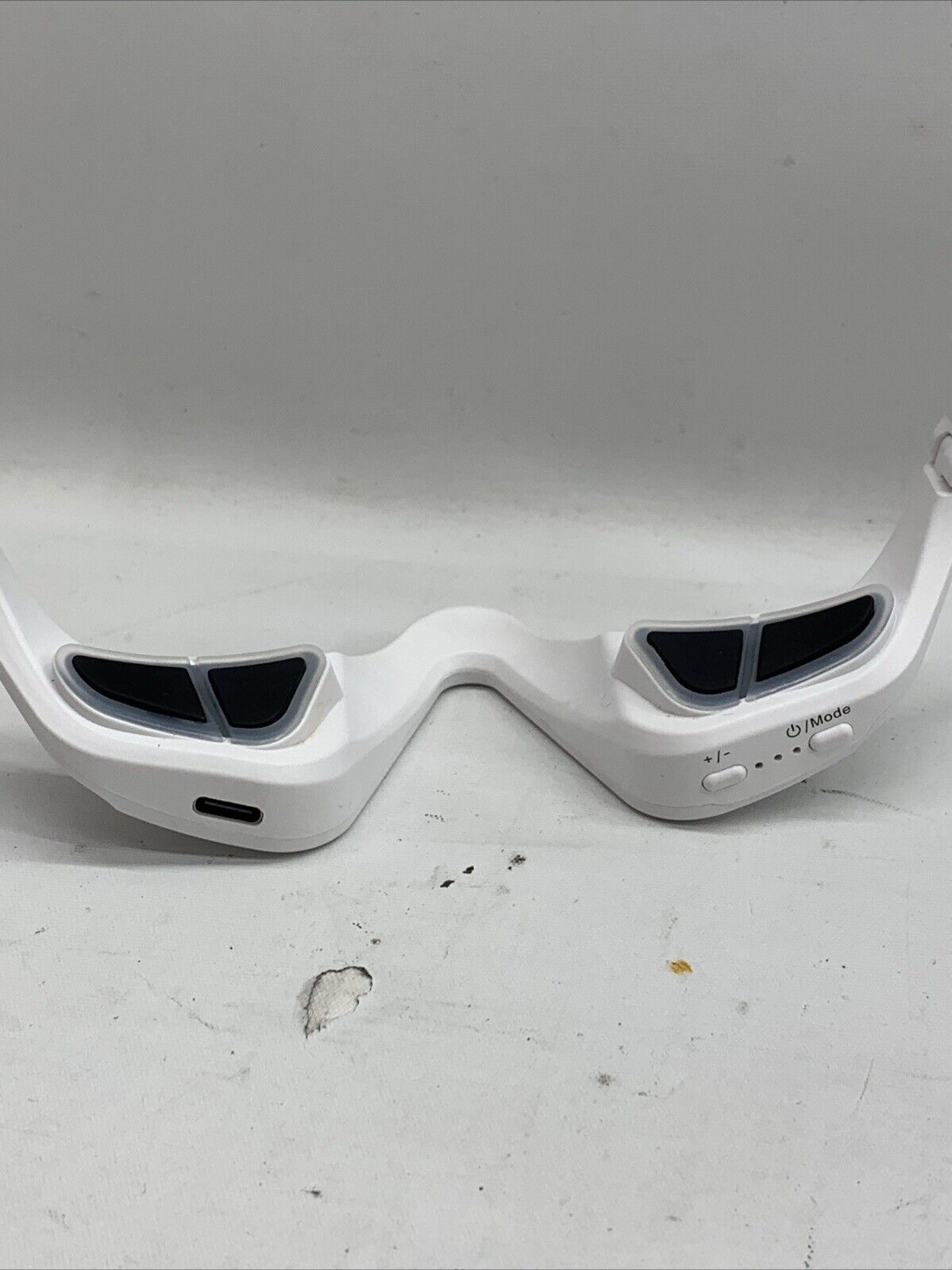 Eye Massager for Dark Circles & Puffiness Removal - Professional Eye Care Beauty