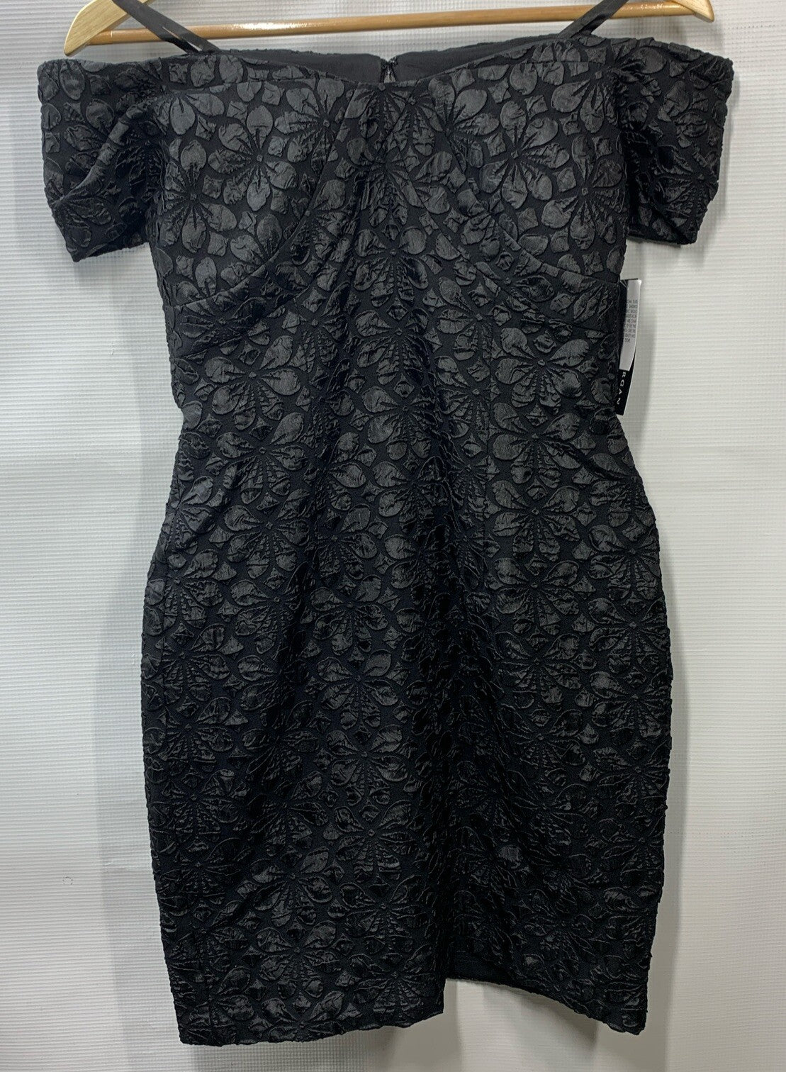 Donna Morgan Women's Cute Mini Cocktail Dress Black Size 6 Raised Floral Print