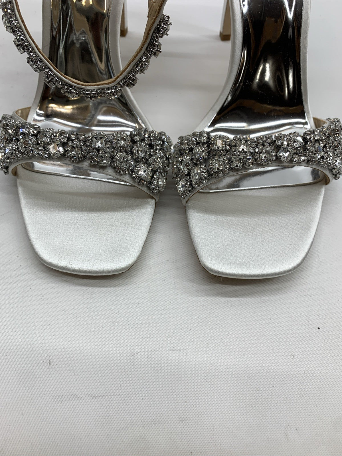 Badgley Mischka Galia Embellished Sandal Heels Jeweled Soft Satin White Size 8