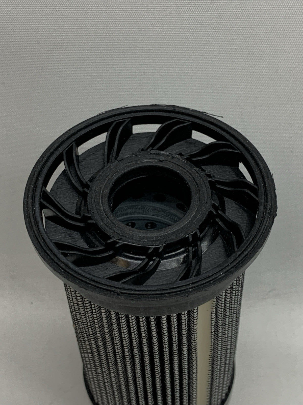 Genuine Replacement Hydraulic Filter Fits Bobcat Replaces 6692337 - Lot of 2