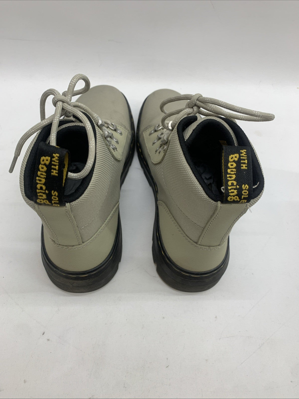Dr. Martens Combs W Warmed Stone Extra Tough Lace Up Combat Boot Women's Size 8