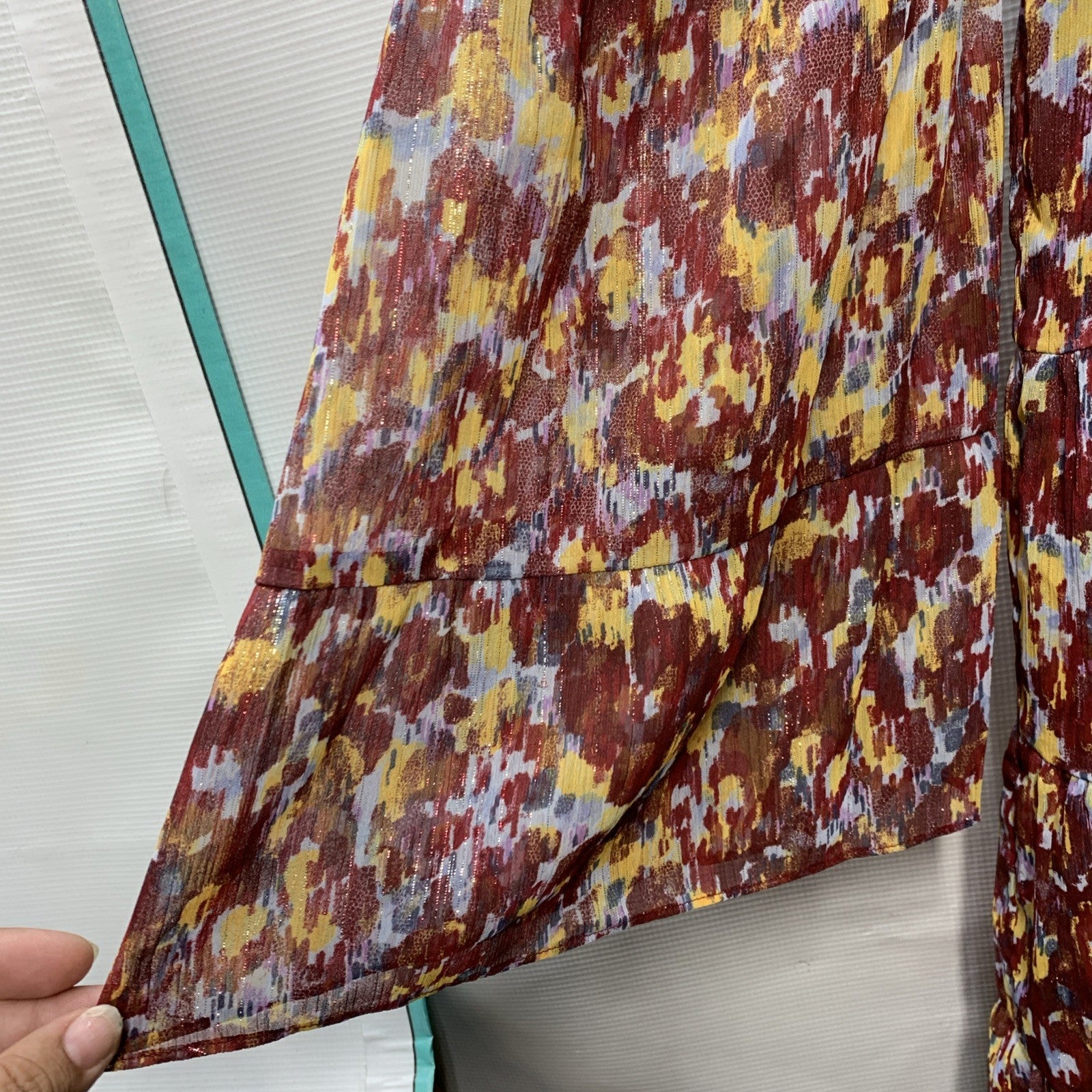 Likely Polina Mini Dress Women's Party Size 4 Red Multi Color Lon Sleeve V-neck