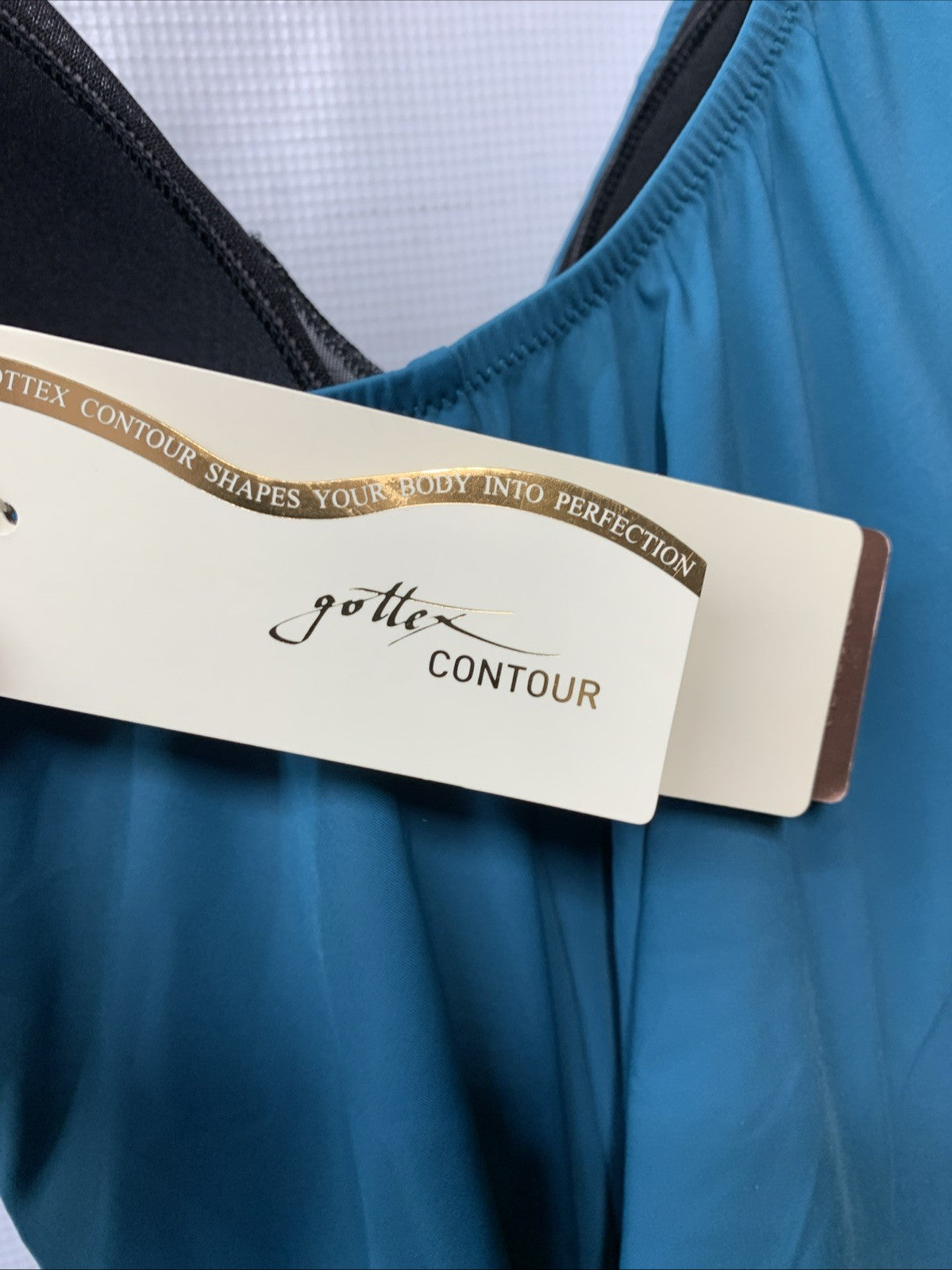 GOTTEX Lagoon Lattice V-Neck Surplice 1 Piece Bathing Swimsuit Size 16 Swimwear