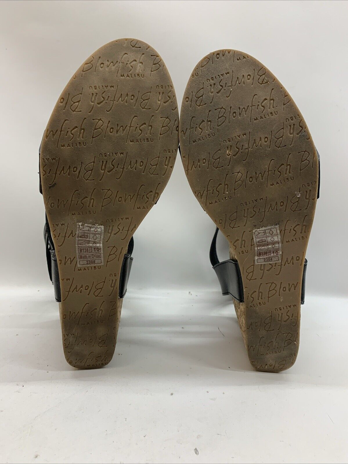 Blowfish Malibu Women's Hapuku Wedge Sandal Scotch Dyecut Size 10 Black Open Toe