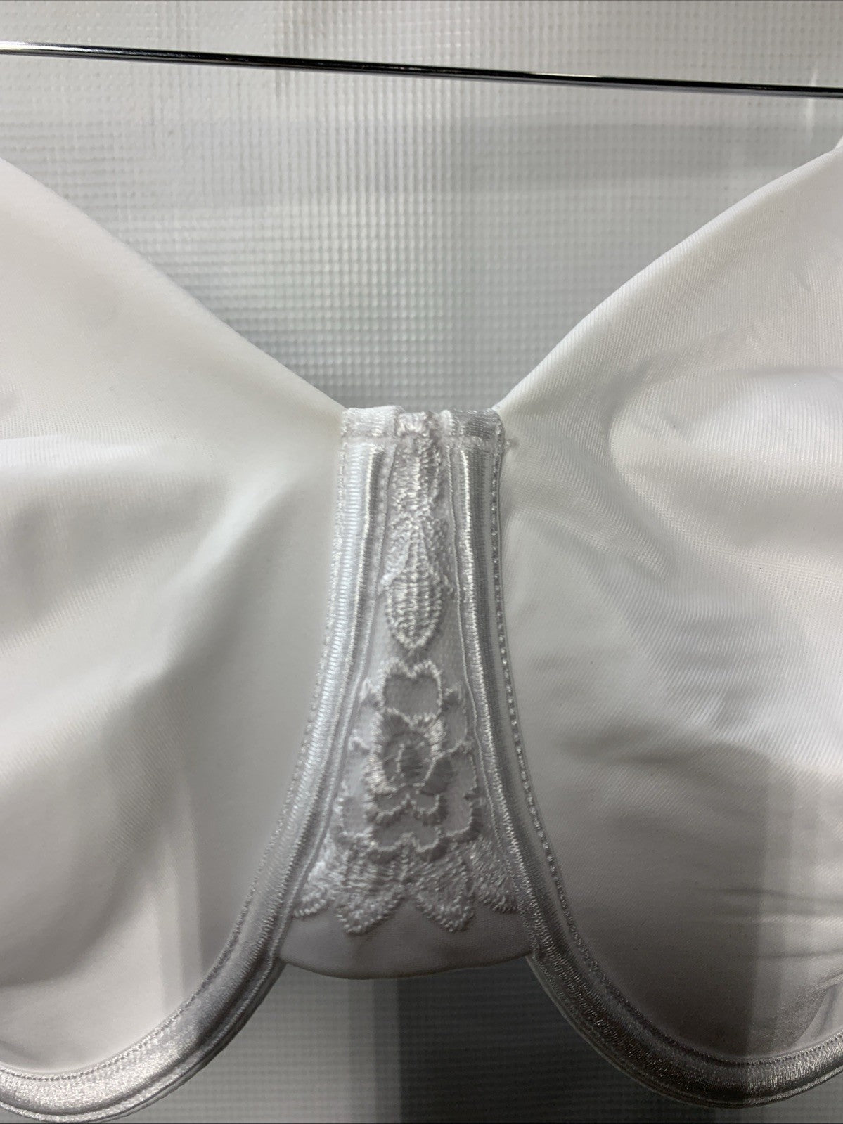 Vanity Fair 76080 Women's Beauty Back Smoothing Underwire Size 36H Star White