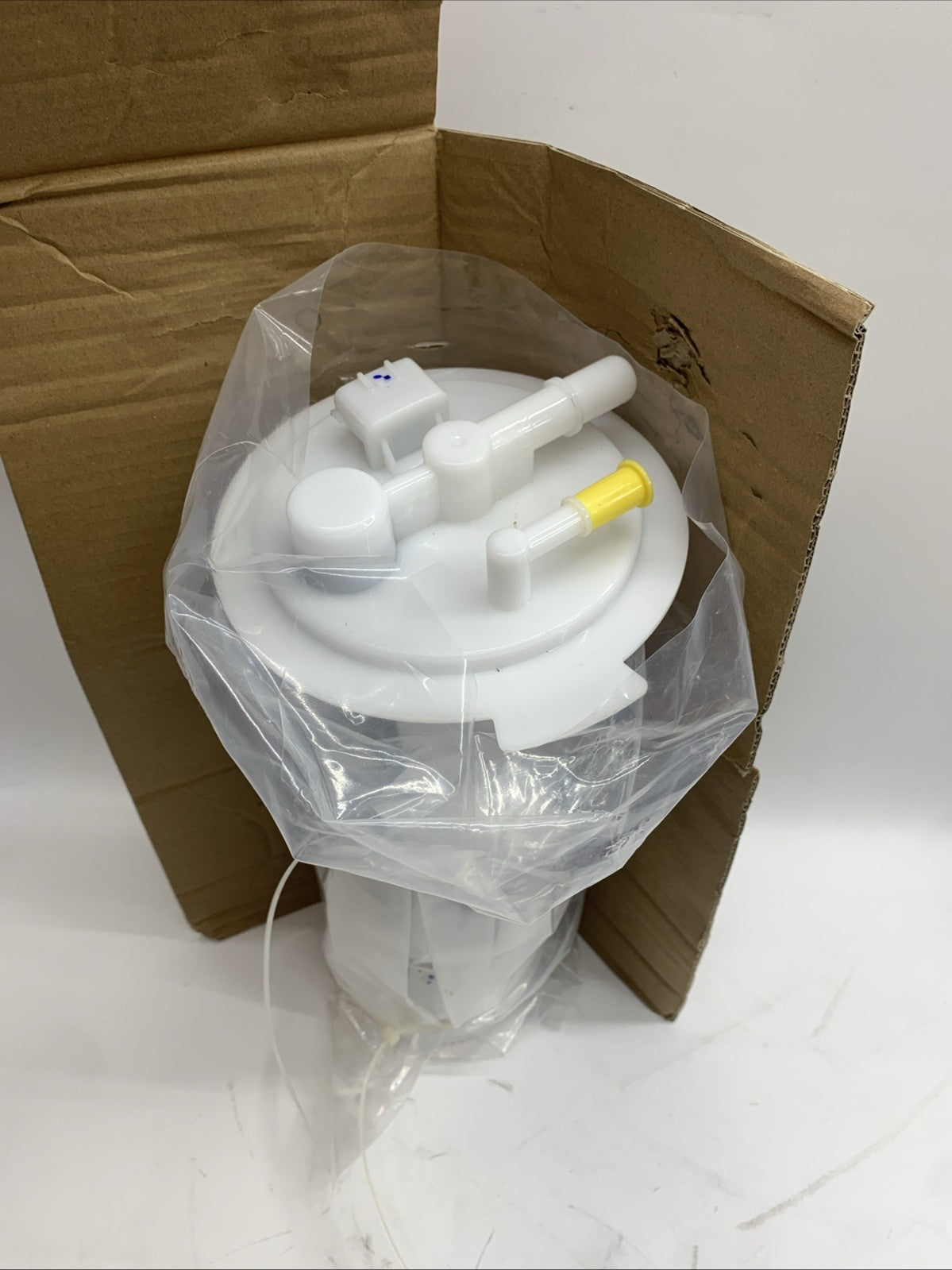 For Nissan Frontier 2.5L 4.0L 2005 2006 2007 2008 2009-2015 E8743M Fuel Pump For