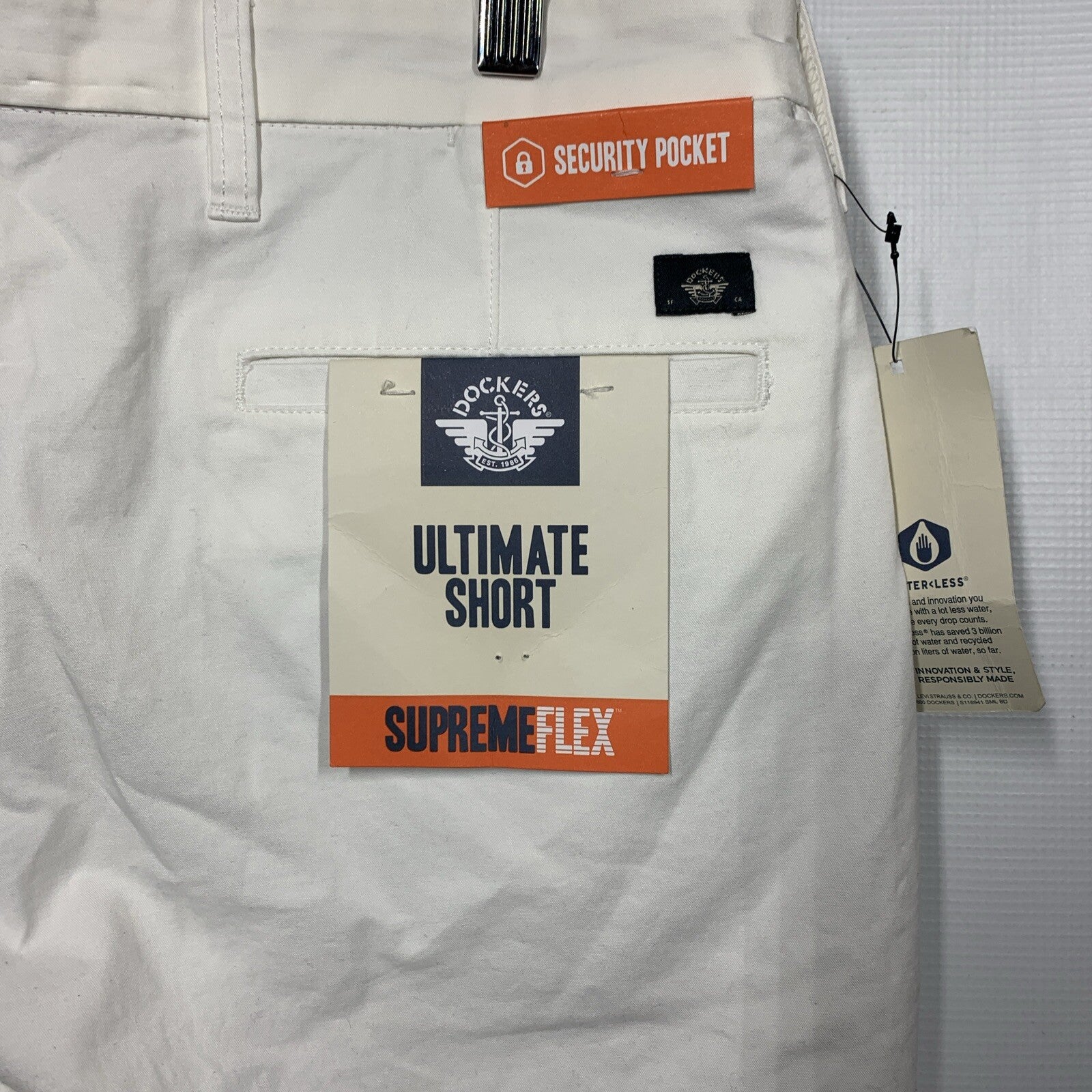 Dockers Men's Ultimate Short Fit Supreme Flex Flexible Waistband Size 32 White