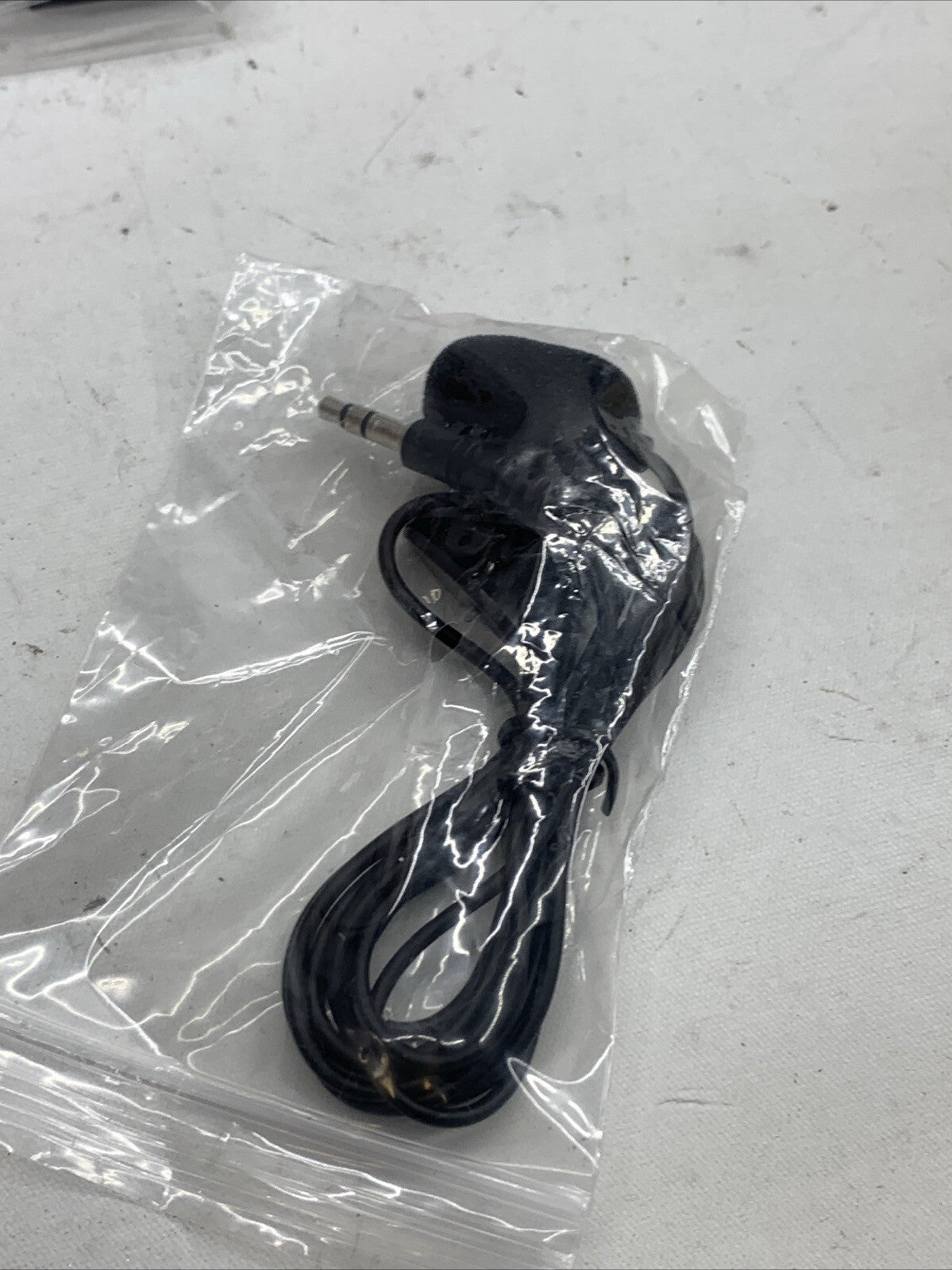 Wireless Double Din Car Stereo Works with Apple Carplay,7 Inch HD 1024x600 Black