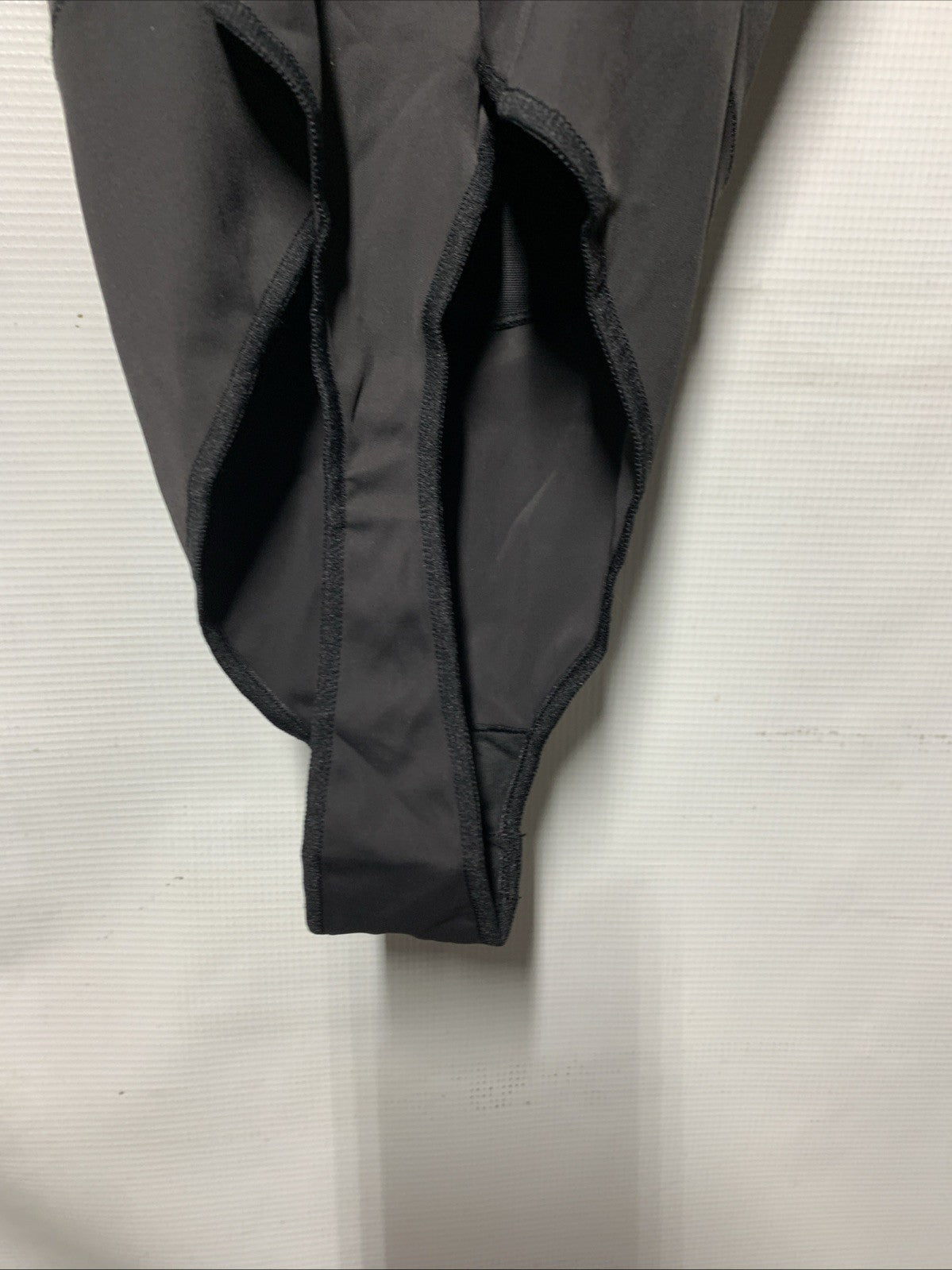 Maidenform DMS131 Firm Control Tummy Shaping Multiway Thong Bodysuit Large Black