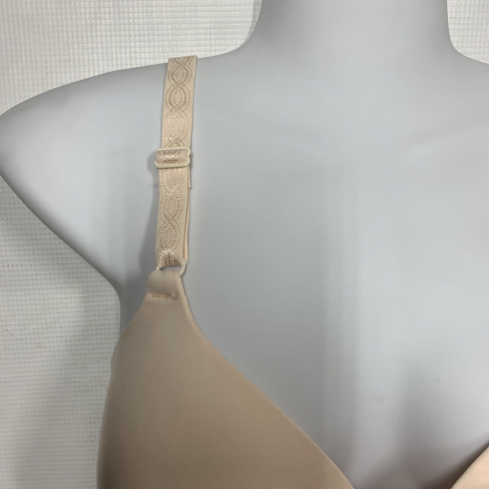 Warner's Women's Cloud 9 Super Soft Wireless Lightly Lined Comfort Bra Size 38D