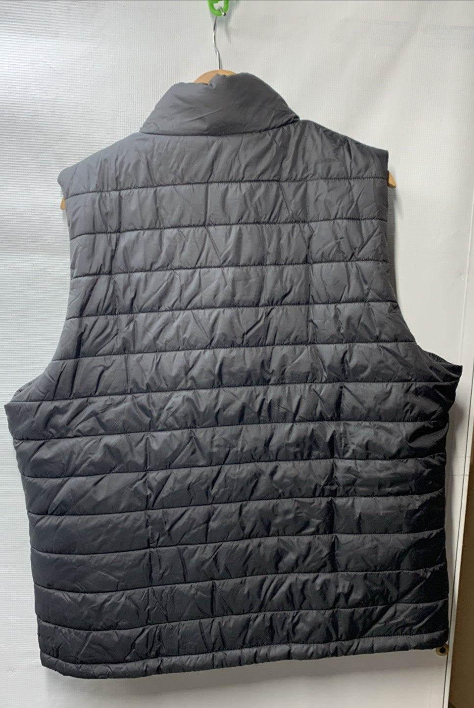 Soleilwear Heated Vest Sleeveless Full-zip Black for Men Running & Jogging Large