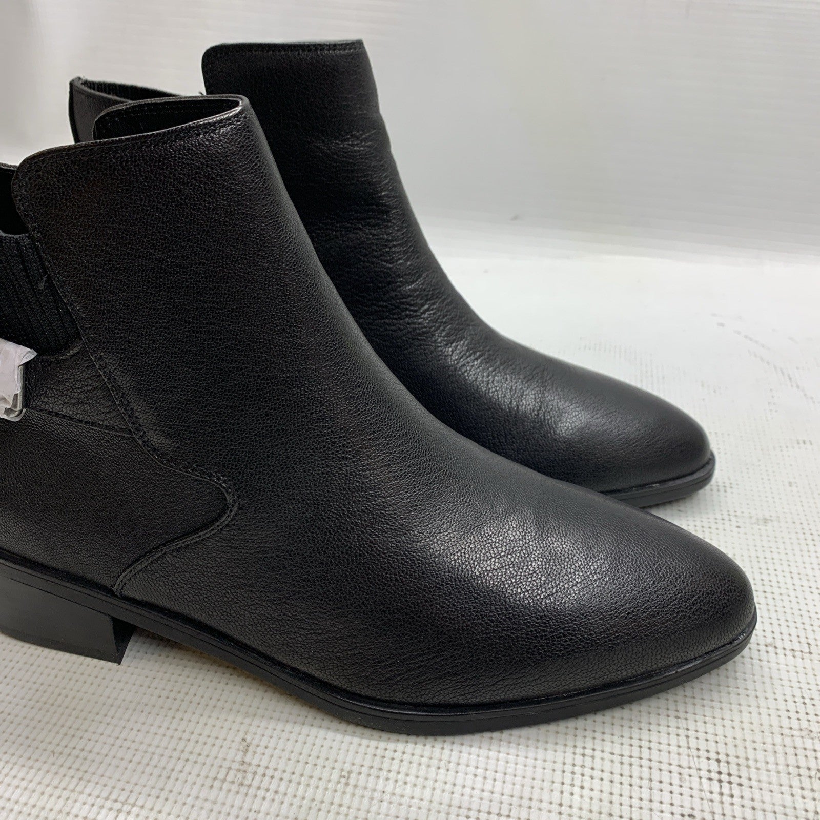Bella Vita Women's Dora Boots Heel Black Leather 51-3602 Size 9M Contemporary