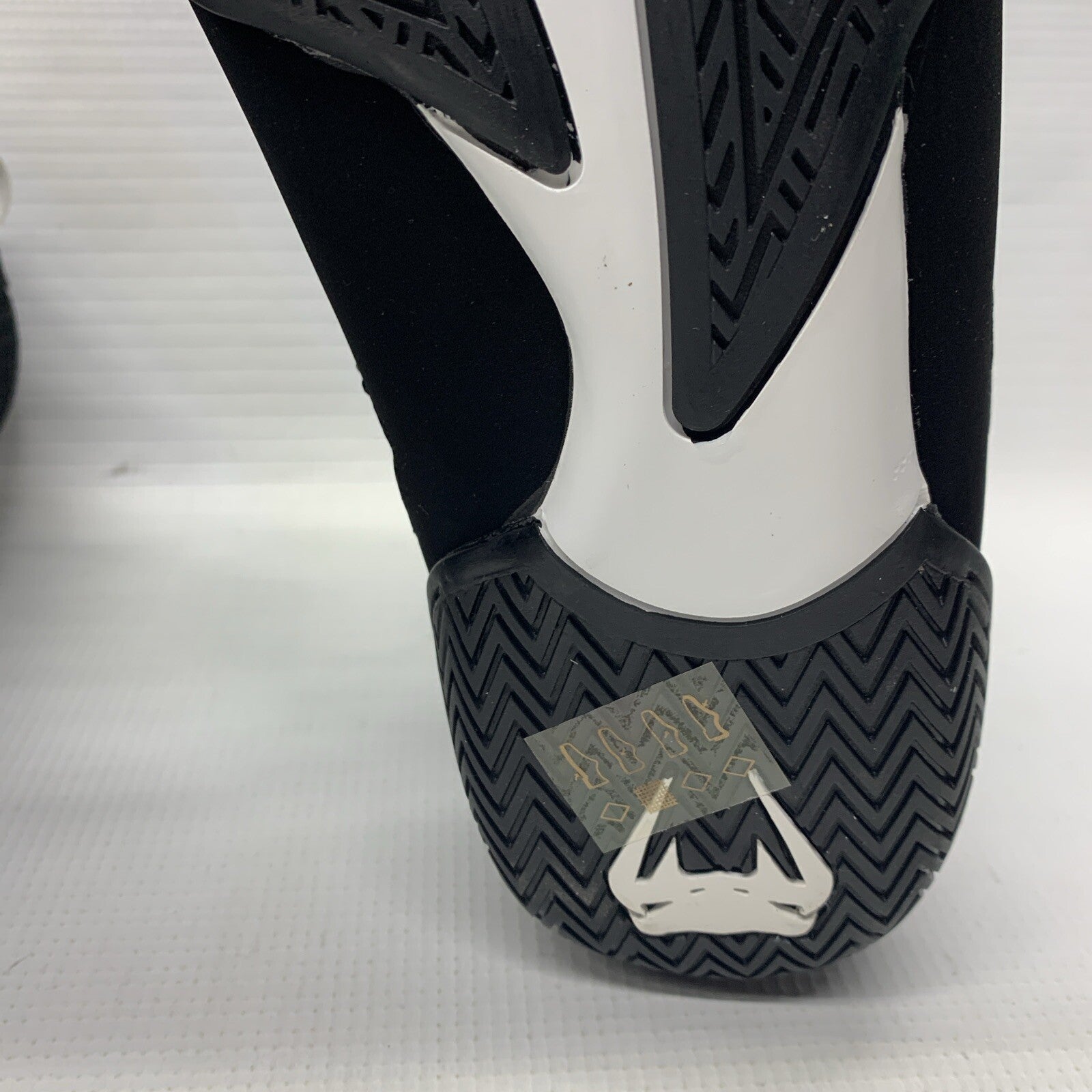 Venum Contender Men’s Size 9 High Top Boxing/MMA Shoes Blac0/wht Mid-cut Lace-up